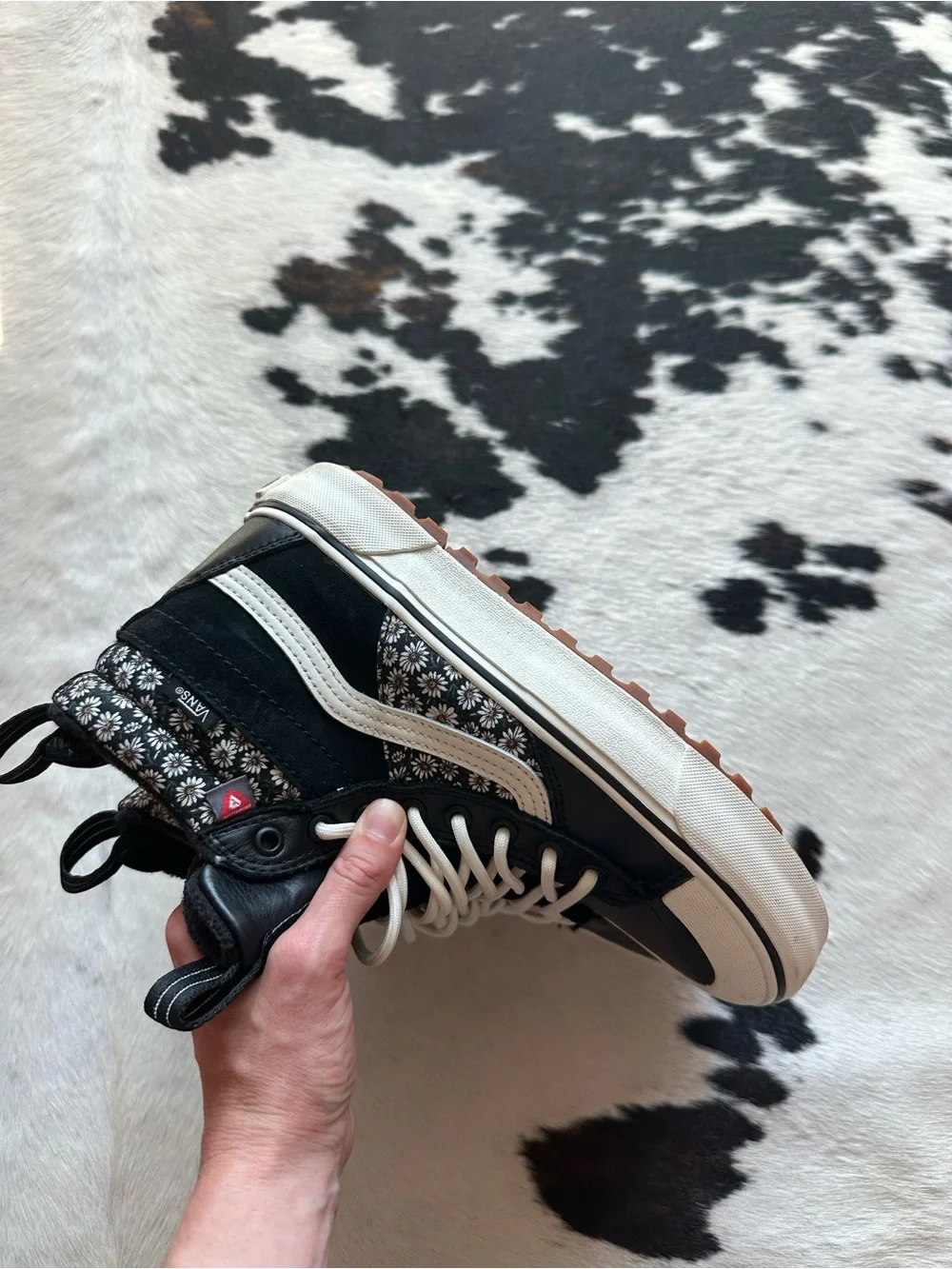Vans Black & White Skate Hi MTE Primaloft High-Top Sneakers with Daisy Print